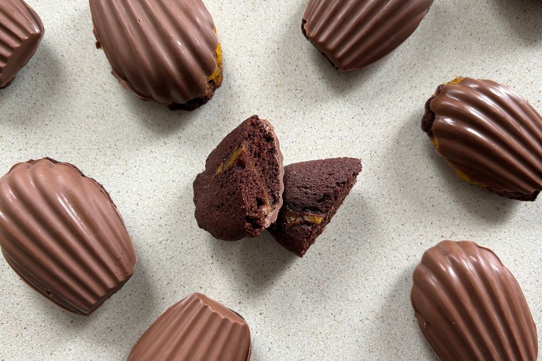 Czekoladowe magdalenki z pomarańczą