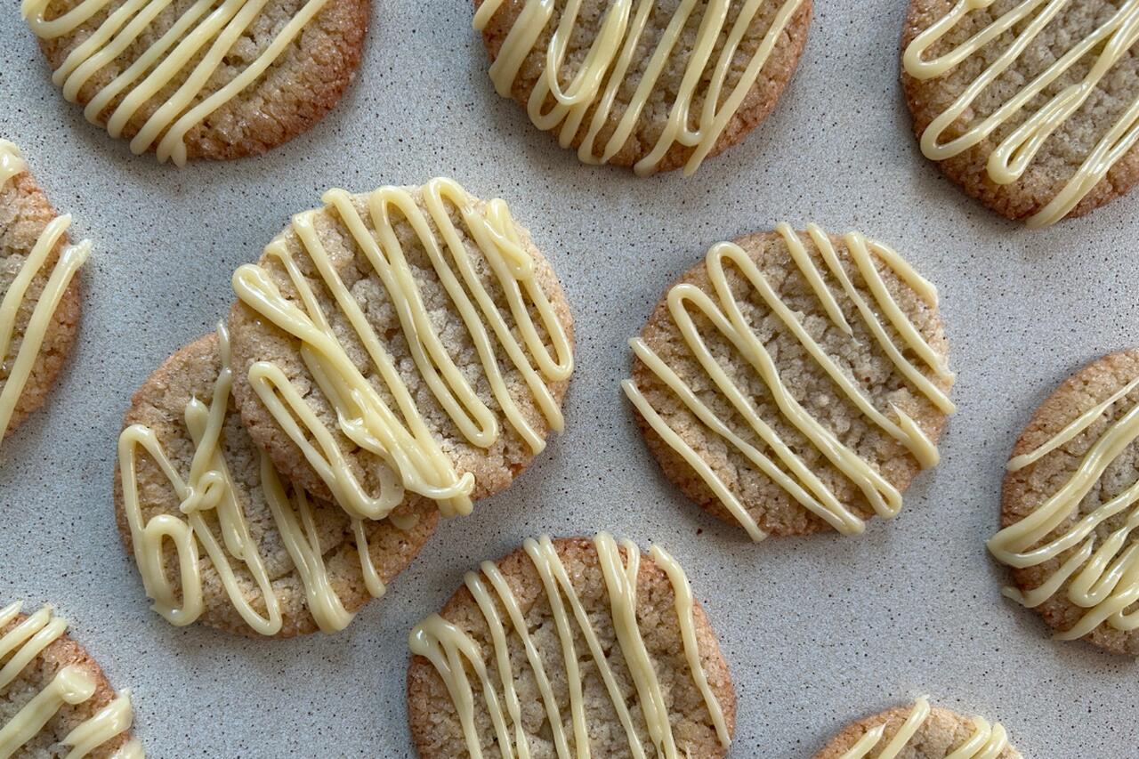 Maślane ciasteczka z białą czekoladą