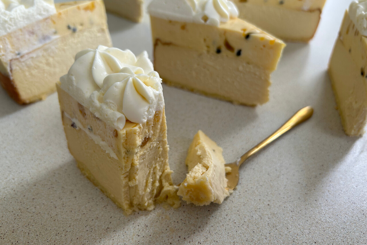 Sernik mango marakuja