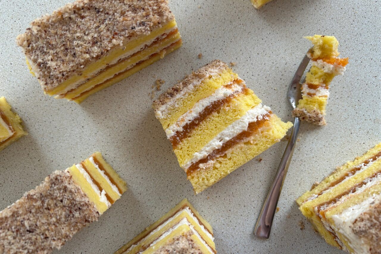 ciasto orzechowo-morelowe