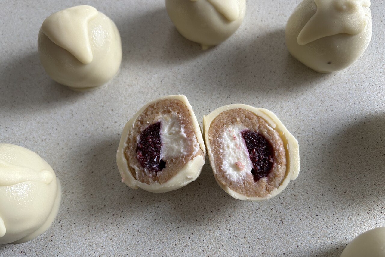 Cake balls mascarpone-borówka-malina